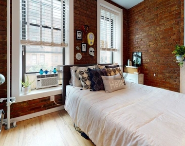 316 East 80th Street - Photo Thumbnail 0