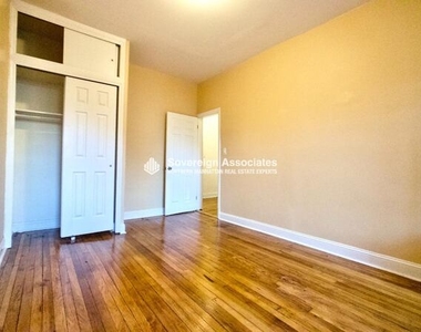 106 Fort Washington Avenue - Photo Thumbnail 2