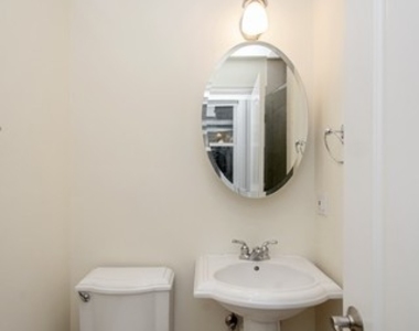 903 West Roscoe Street - Photo Thumbnail 11