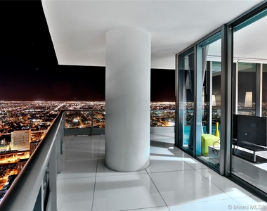 900 Biscayne Blvd - Photo Thumbnail 4