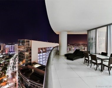 900 Biscayne Blvd - Photo Thumbnail 3