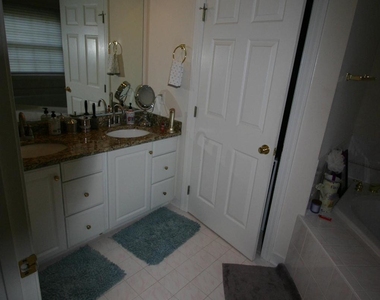 10513 Sunny Brooke Lane - Photo Thumbnail 32