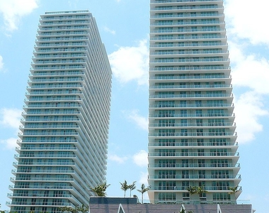 495 Brickell Ave - Photo Thumbnail 4