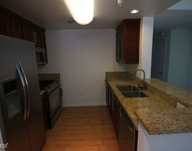 11925 Kling St 110 - Photo Thumbnail 2