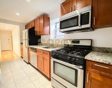 335 East 10th Street - Photo Thumbnail 7