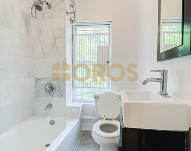 335 East 10th Street - Photo Thumbnail 6