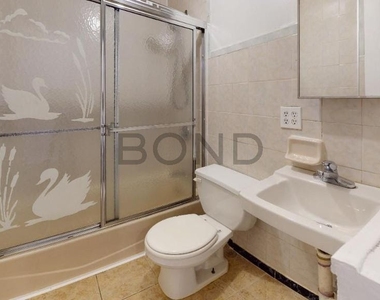 West 53rd St, Reduced Fee - Photo Thumbnail 7