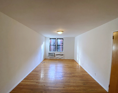 445 East 85th Street - Photo Thumbnail 2