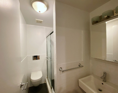 431 East 73rd Street - Photo Thumbnail 5