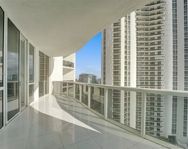 15901 Collins Ave - Photo Thumbnail 38