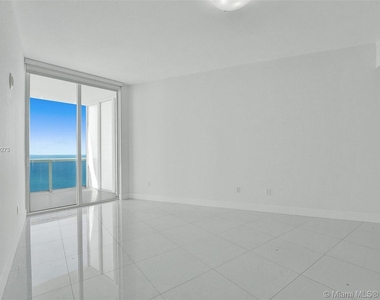 15901 Collins Ave - Photo Thumbnail 21