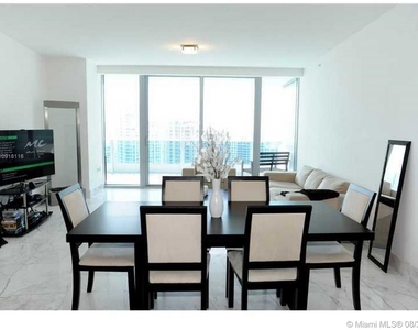 200 Biscayne Boulevard Way - Photo Thumbnail 1