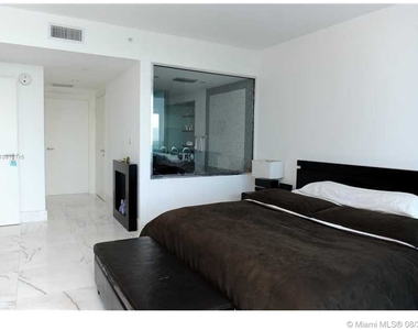 200 Biscayne Boulevard Way - Photo Thumbnail 5