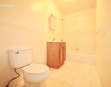 272 Willoughby Avenue - Photo Thumbnail 9