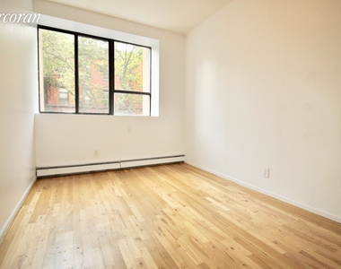 272 Willoughby Avenue - Photo Thumbnail 3