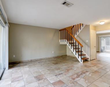 2445 W Settlers Way - Photo Thumbnail 4