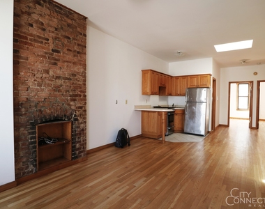 297 Kingsland Ave - Photo Thumbnail 4