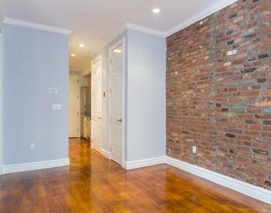 135 st  Lenox Avenue - Photo Thumbnail 1