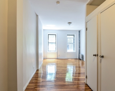 223 West 105th Street - Photo Thumbnail 3