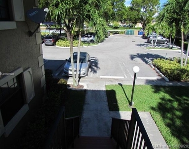 2630 Riverside Dr - Photo Thumbnail 19