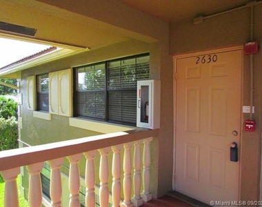 2630 Riverside Dr - Photo Thumbnail 17