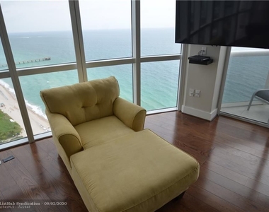 16001 Collins Ave - Photo Thumbnail 8