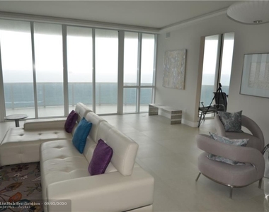 16001 Collins Ave - Photo Thumbnail 2