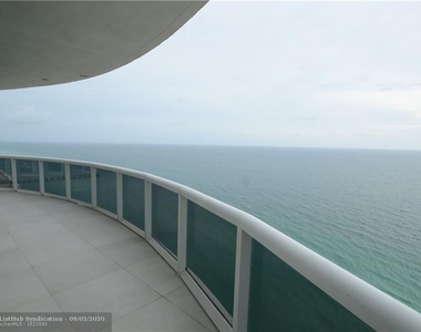 16001 Collins Ave - Photo Thumbnail 19