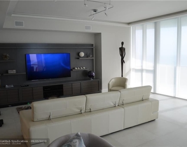 16001 Collins Ave - Photo Thumbnail 3