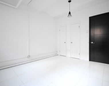 309 W 111th St - Photo Thumbnail 5