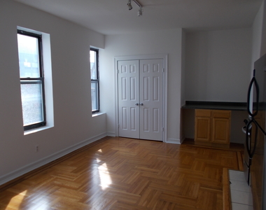 537 Clinton Avenue - Photo Thumbnail 2