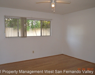 8060 Canby Ave #4 - Photo Thumbnail 9