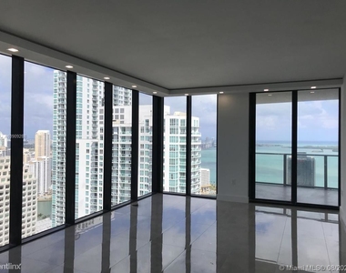 1010 Brickell Ave Unit 4201 - Photo Thumbnail 1