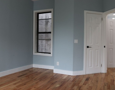 574 Ralph Avenue, Apartment 2 - Photo Thumbnail 8