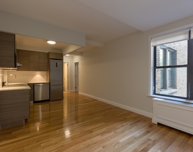 210 West 70th Street - Photo Thumbnail 4