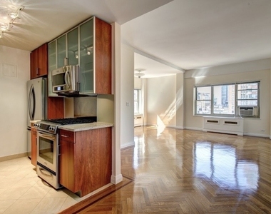 30 Park Avenue - Photo Thumbnail 1