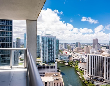 475 Brickell Ave - Photo Thumbnail 28