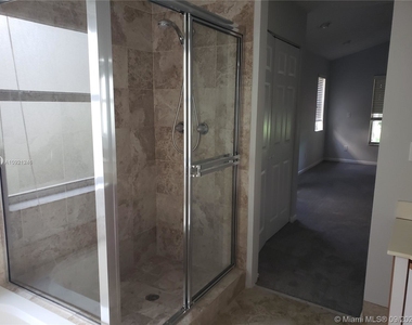 2633 Oak Park Cir - Photo Thumbnail 25