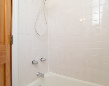 1257 W Lunt Ave Apt. - Photo Thumbnail 8