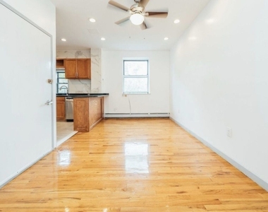 486 Dekalb Avenue - Photo Thumbnail 8