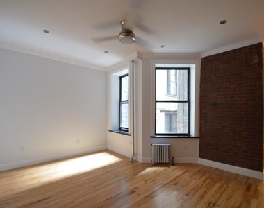 3694 Broadway - Photo Thumbnail 5