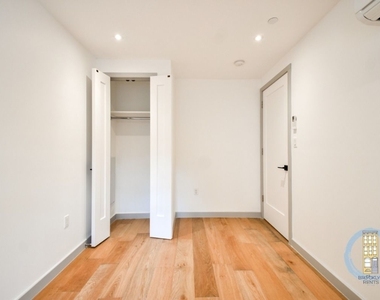 802 Sterling Place - Photo Thumbnail 5