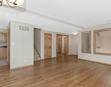 407 South Oak Park Avenue - Photo Thumbnail 8