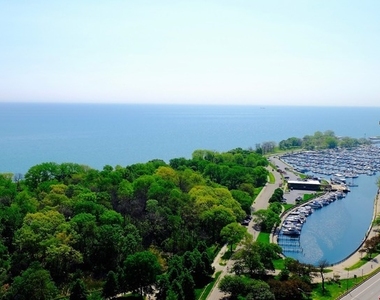 3600 North Lake Shore Drive - Photo Thumbnail 4