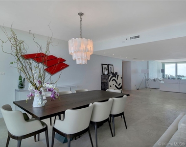 1643 Brickell Ave - Photo Thumbnail 9