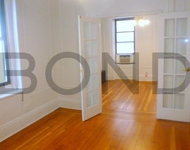 158 West 15 Street - Photo Thumbnail 7