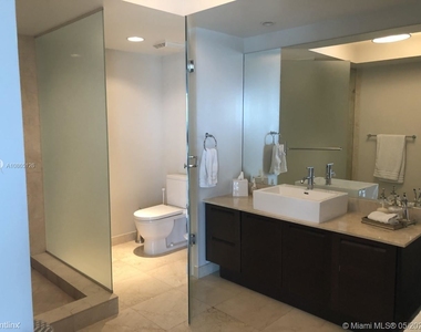 250 Sunny Isles Blvd - Photo Thumbnail 6