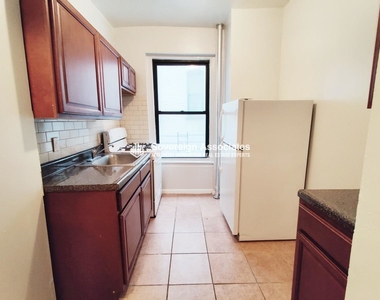 539 West 156th Street - Photo Thumbnail 2