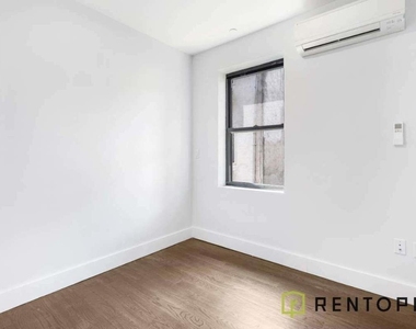 771 Lexington Avenue - Photo Thumbnail 5