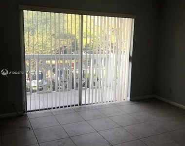 4200 Nw 3rd Ct - Photo Thumbnail 10